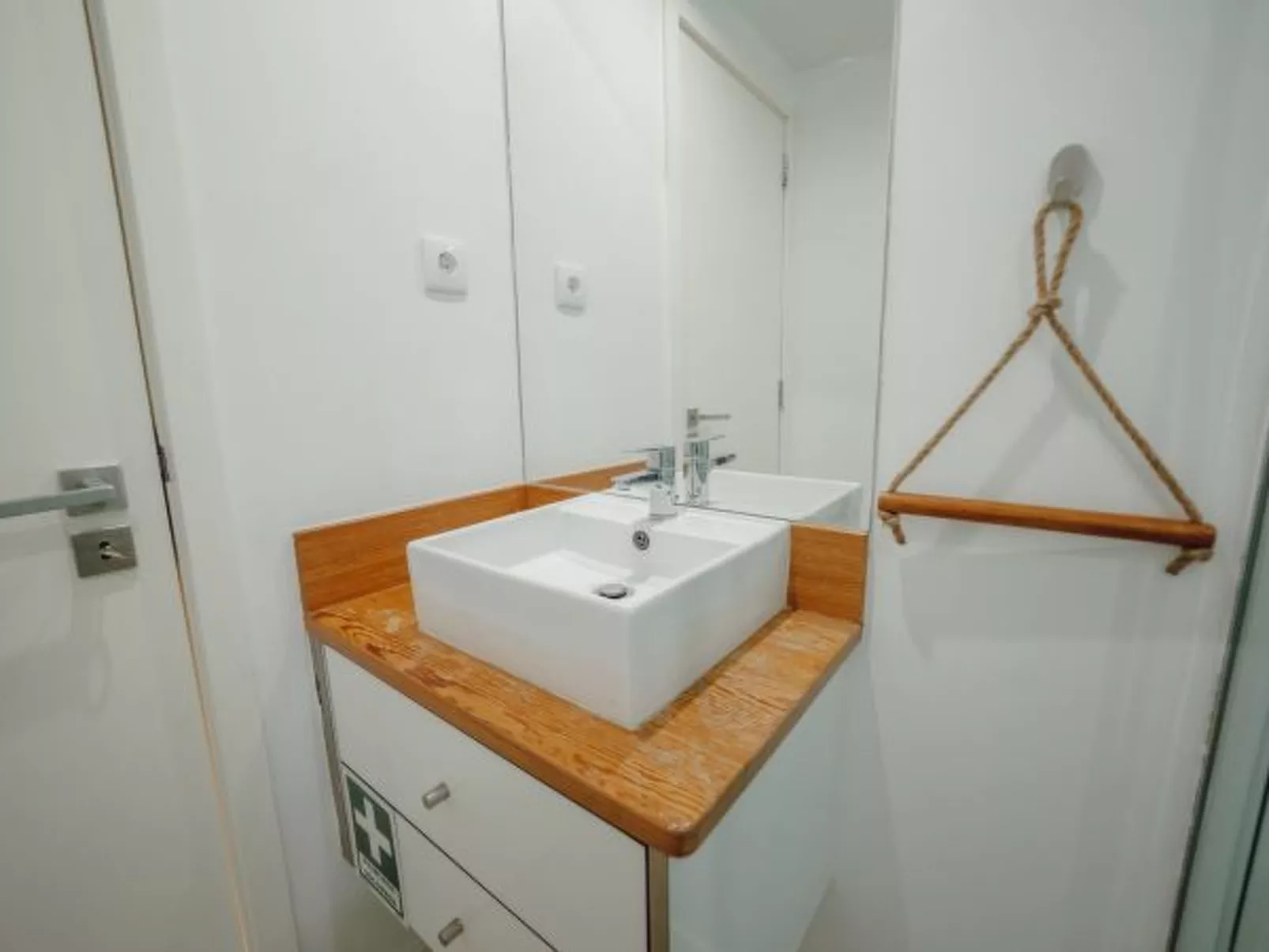 MEZZANINE STYLISH APARTMENT P by VACATIONY - Inside