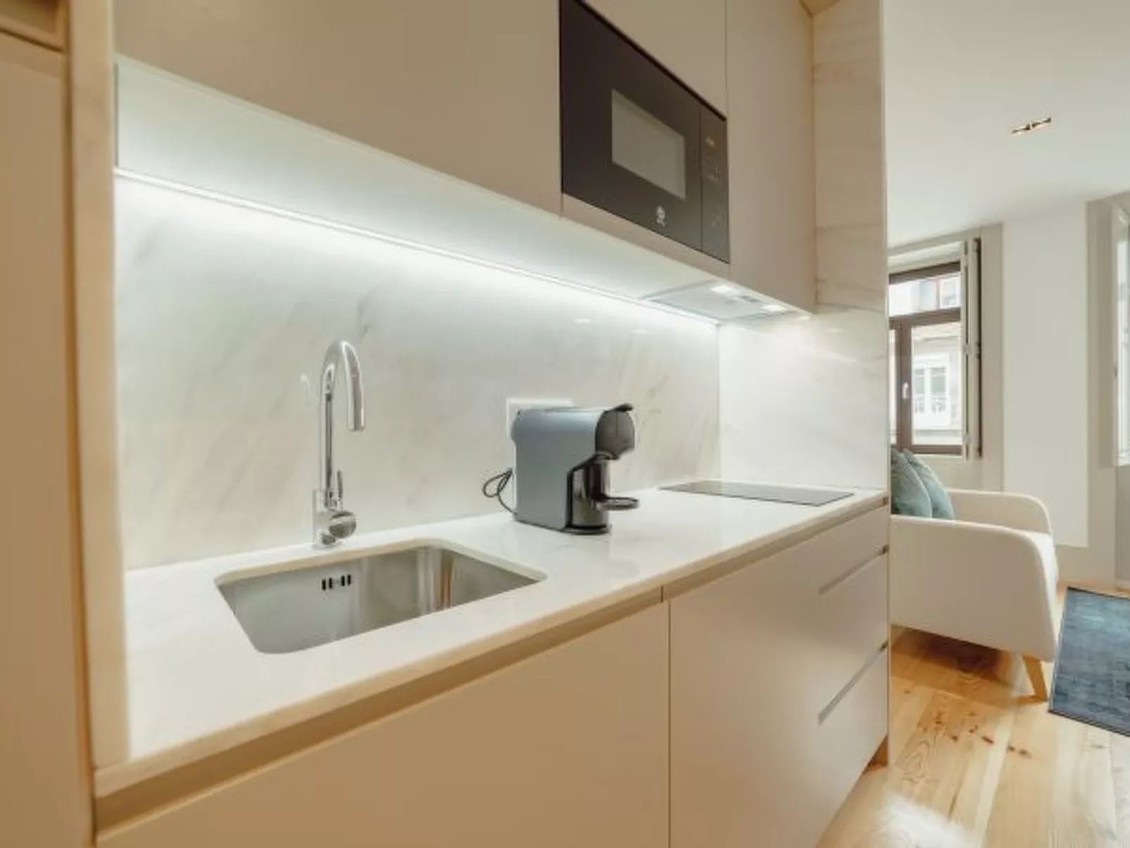 LEGACY OPORTO DESIGN APARTMENT F by VACATIONY - Inside