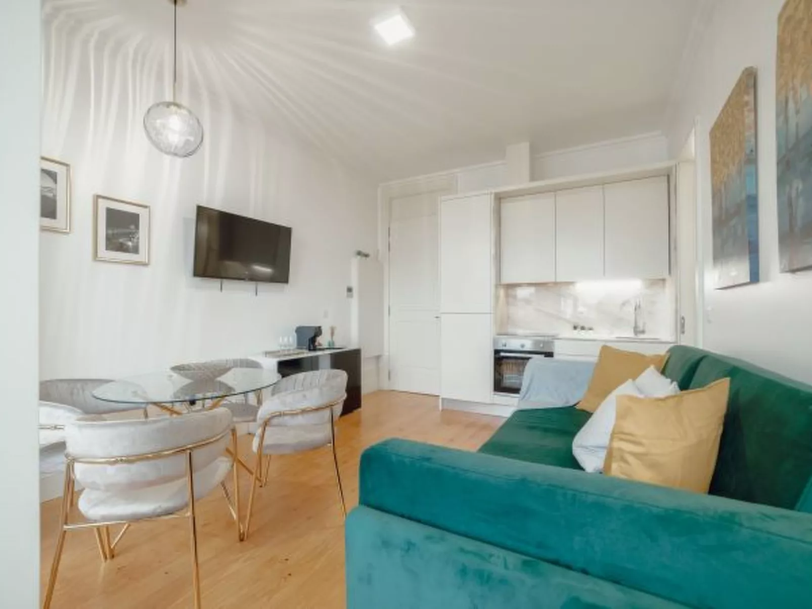 DOWNTOWN PREMIUM APARTMENT by VACATIONY - Drinnen