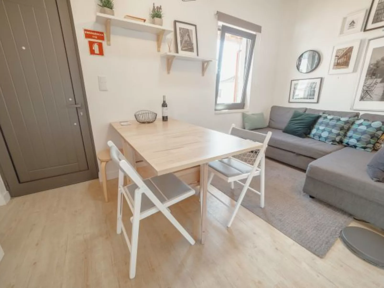 MEZZANINE STYLISH APARTMENT U by VACATIONY - Inside