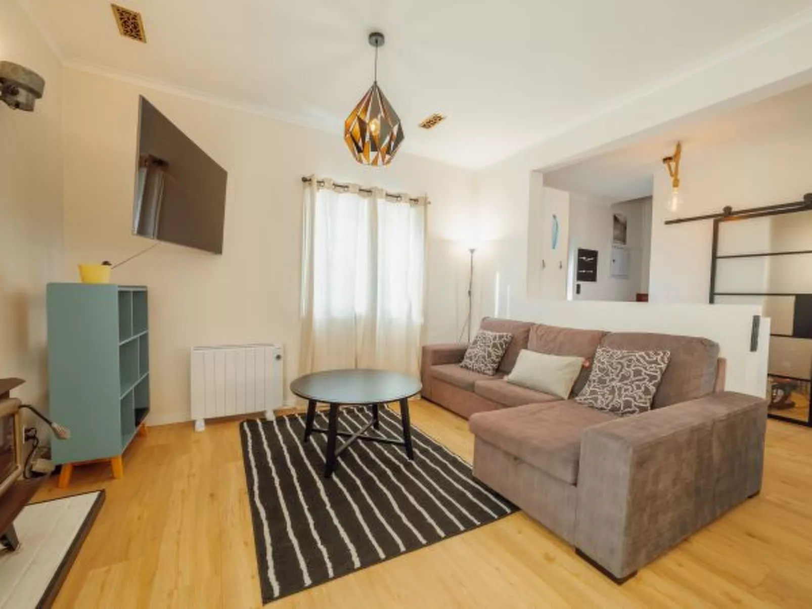 CASA DAS ORQUIDEAS by VACATIONY - Inside