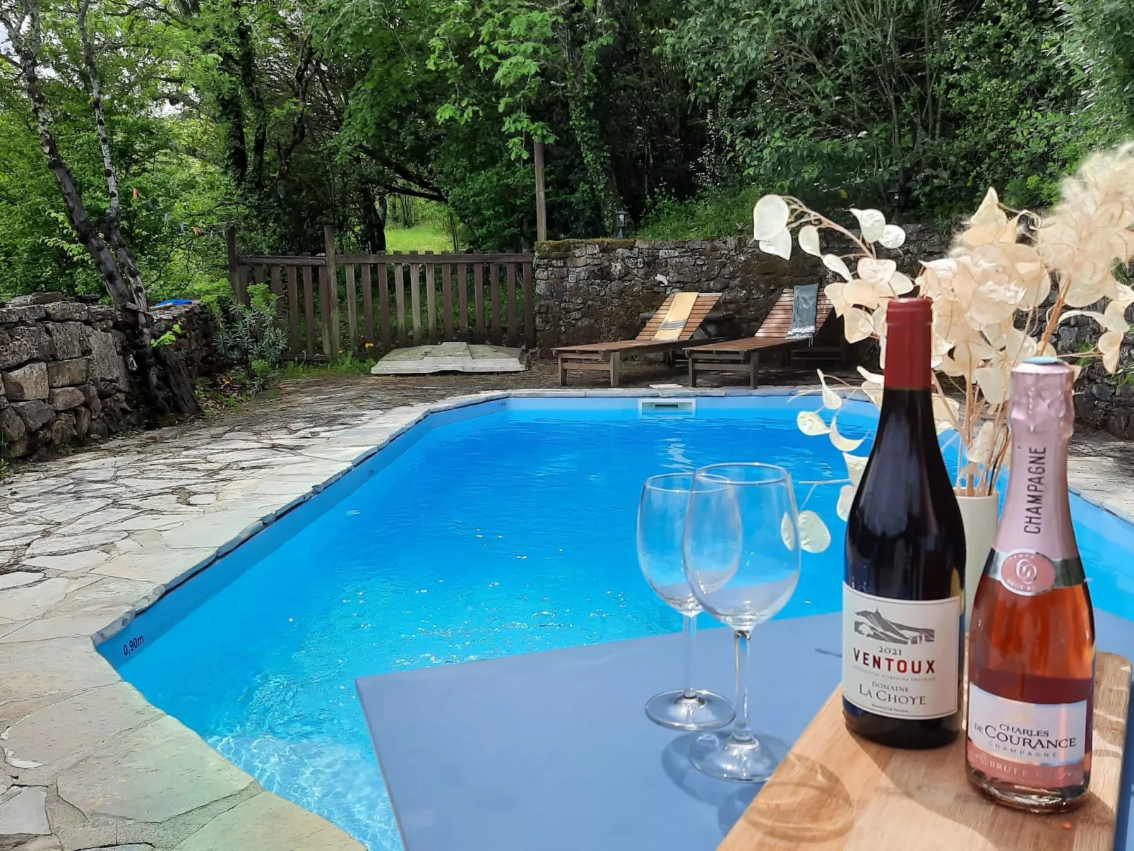 "Gîte La Calade" mit Pool - Image-tags.info