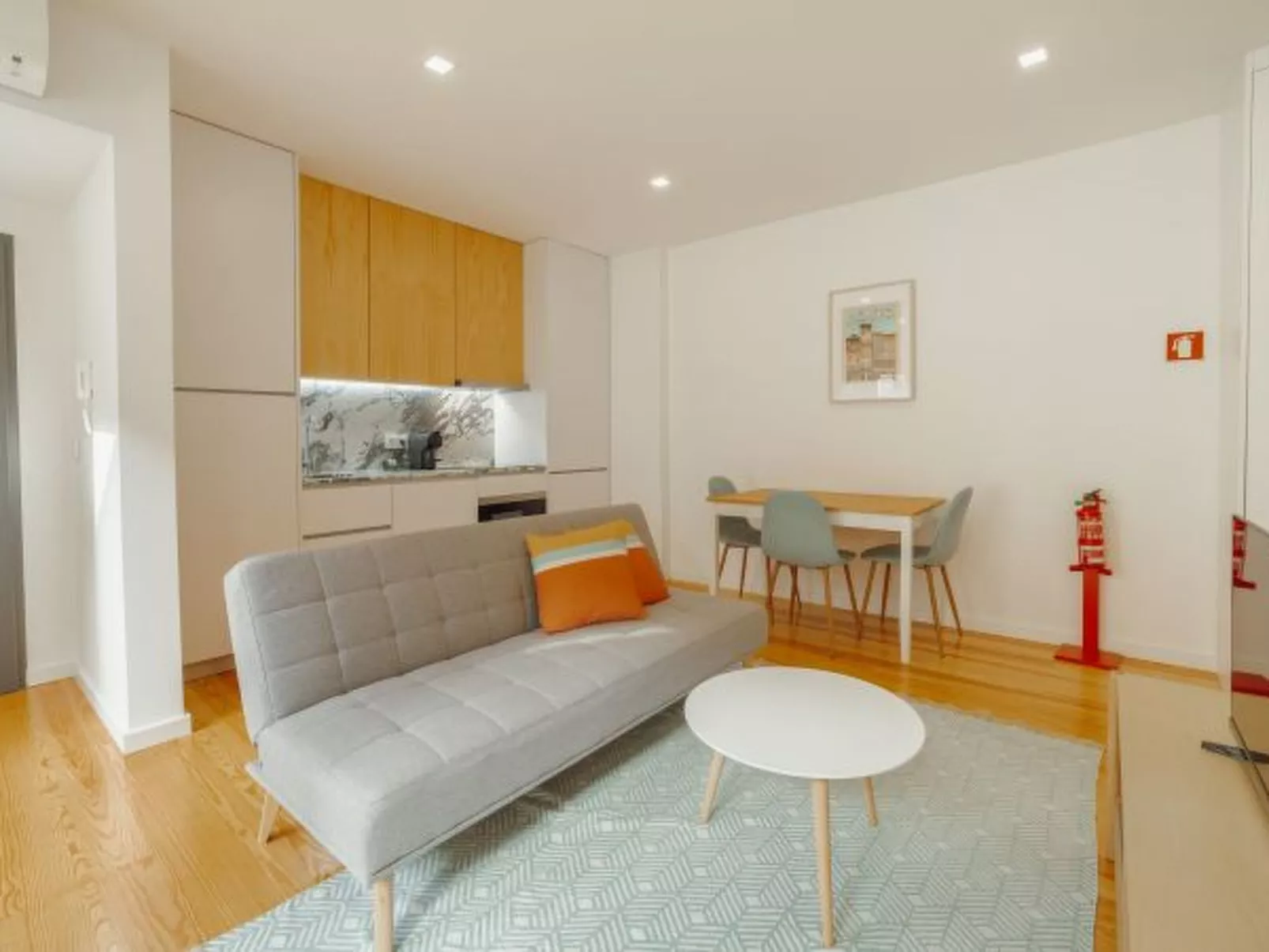 COURTYARD OPORTO DESIGN APARTMENT I - Inside