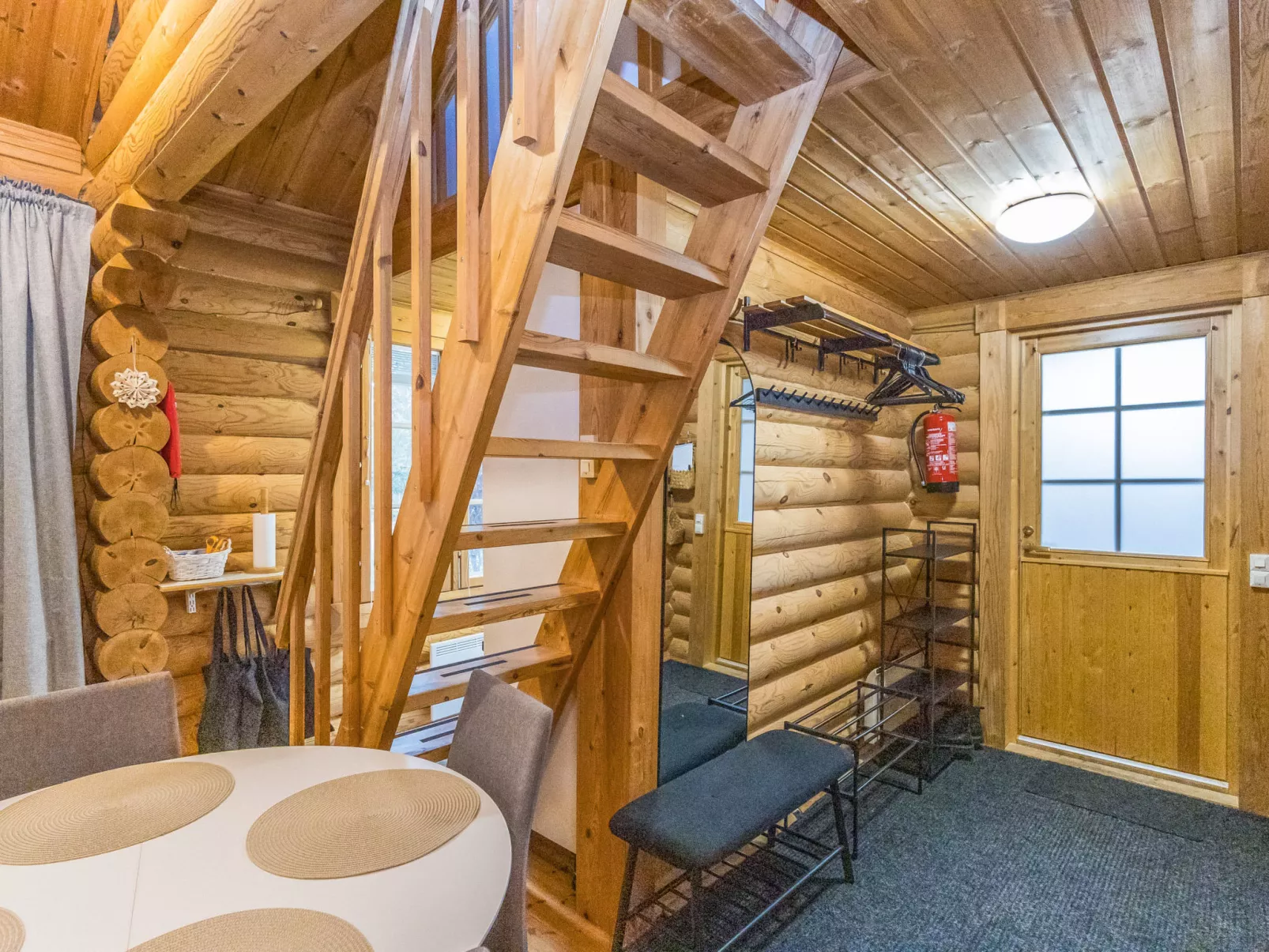 Levin ainola - Inside