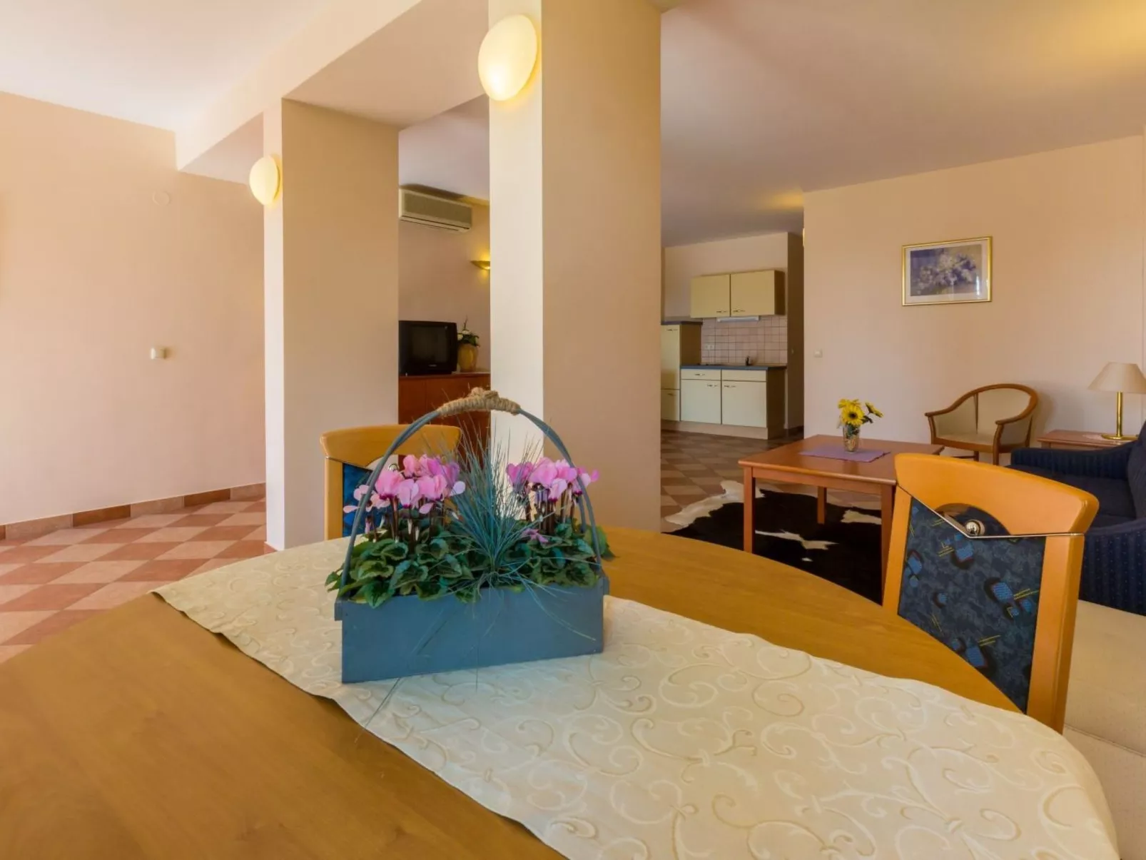 VILLA ROZA 1 / HR-01832-01 - Image-tags.info