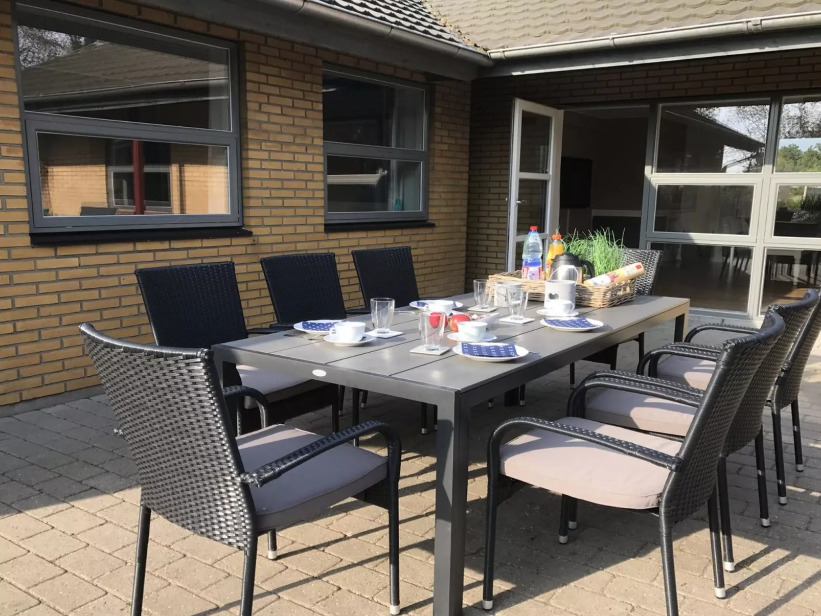 "Sana" - 2.5km from the sea - Outside