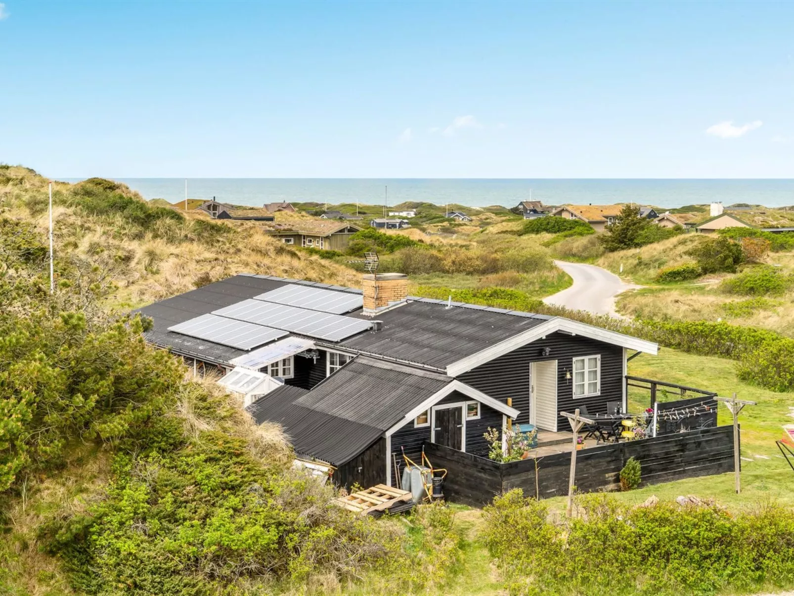 "Katri" - 500m from the sea - Outside