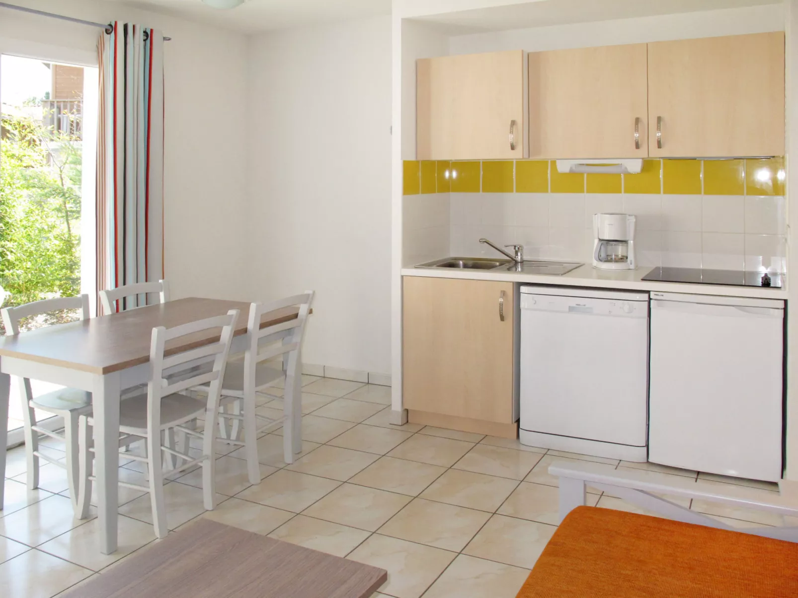 Le Domaine des Grands Lacs - Dedans