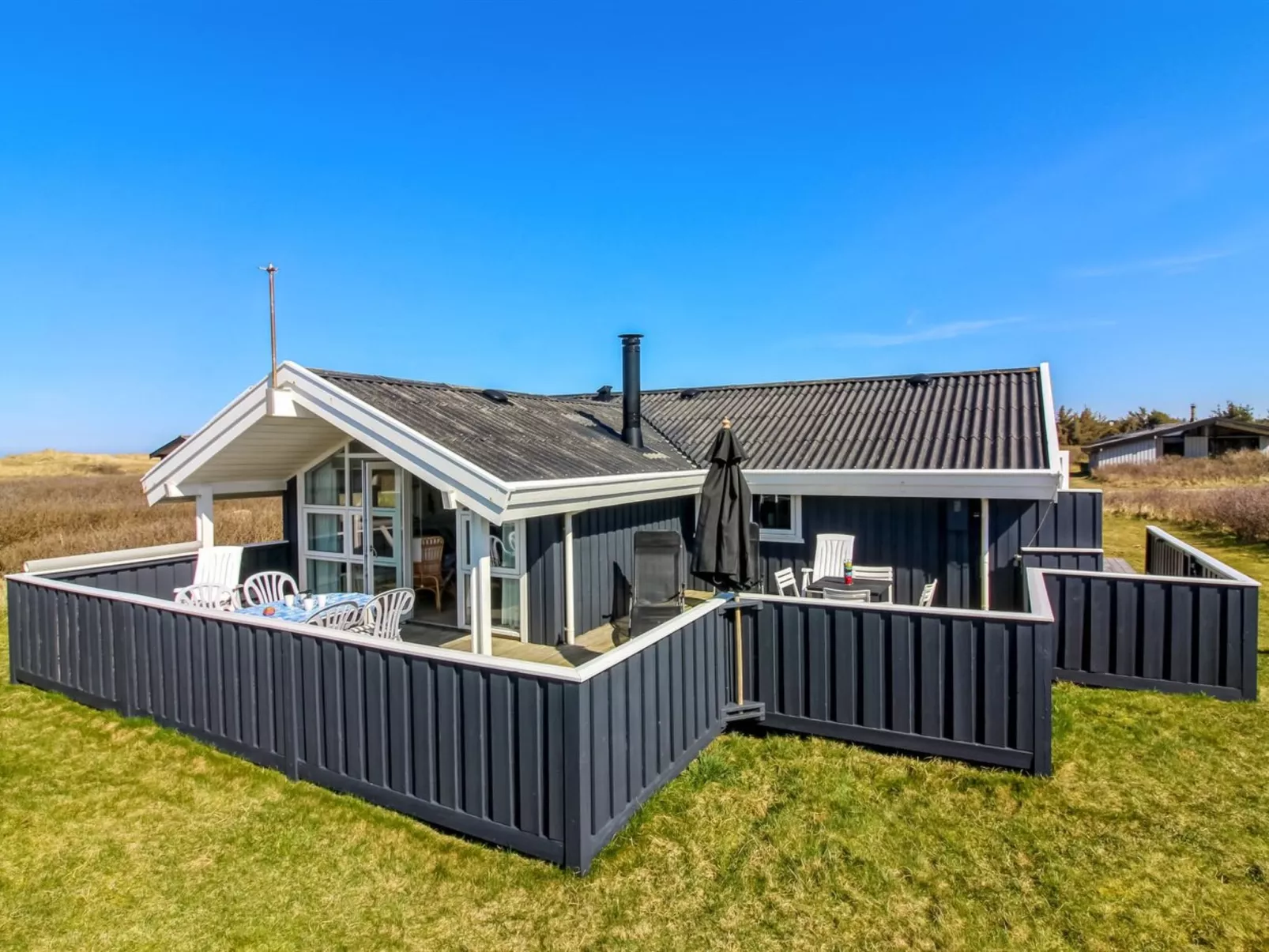 "Minka" - 58m from the sea - Outside