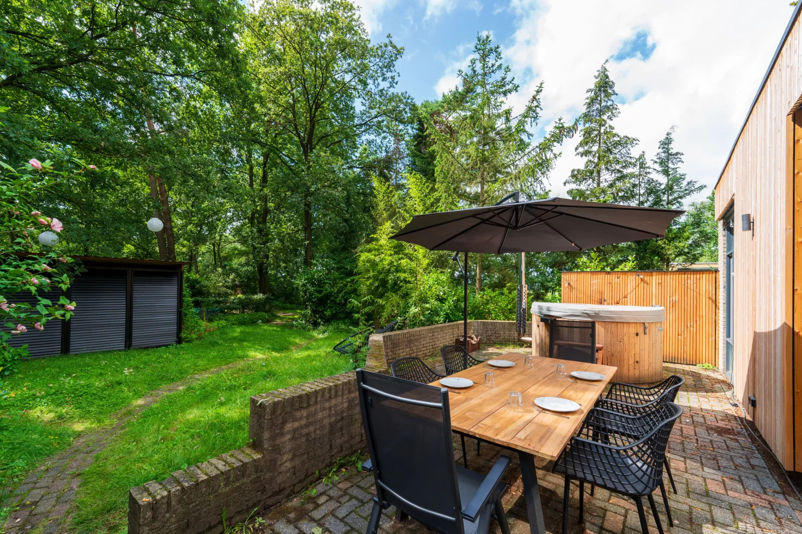 Wellnes suite-View summer