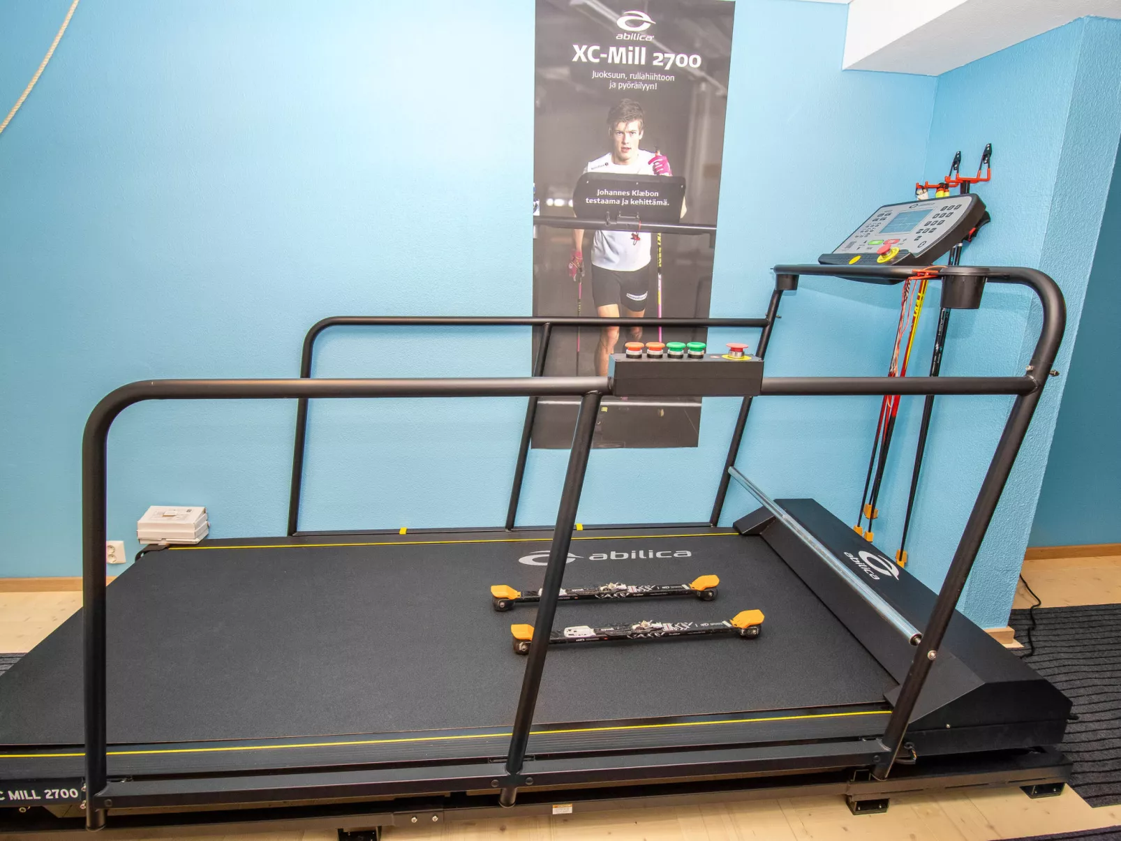 Tuiskukuru a - Drinnen