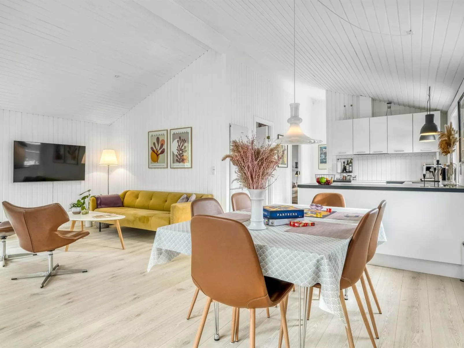 "Annamie" - 1.8km from the sea - Inside