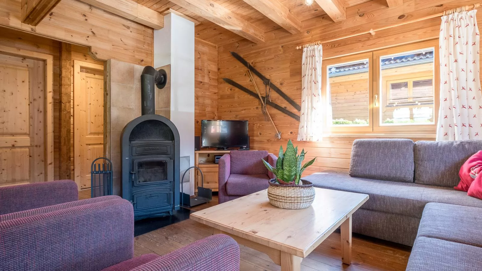 Waldberg-Living room