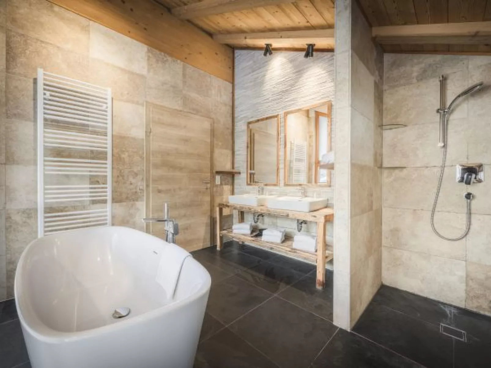 IM WEIDACH Haus 1 - Drinnen