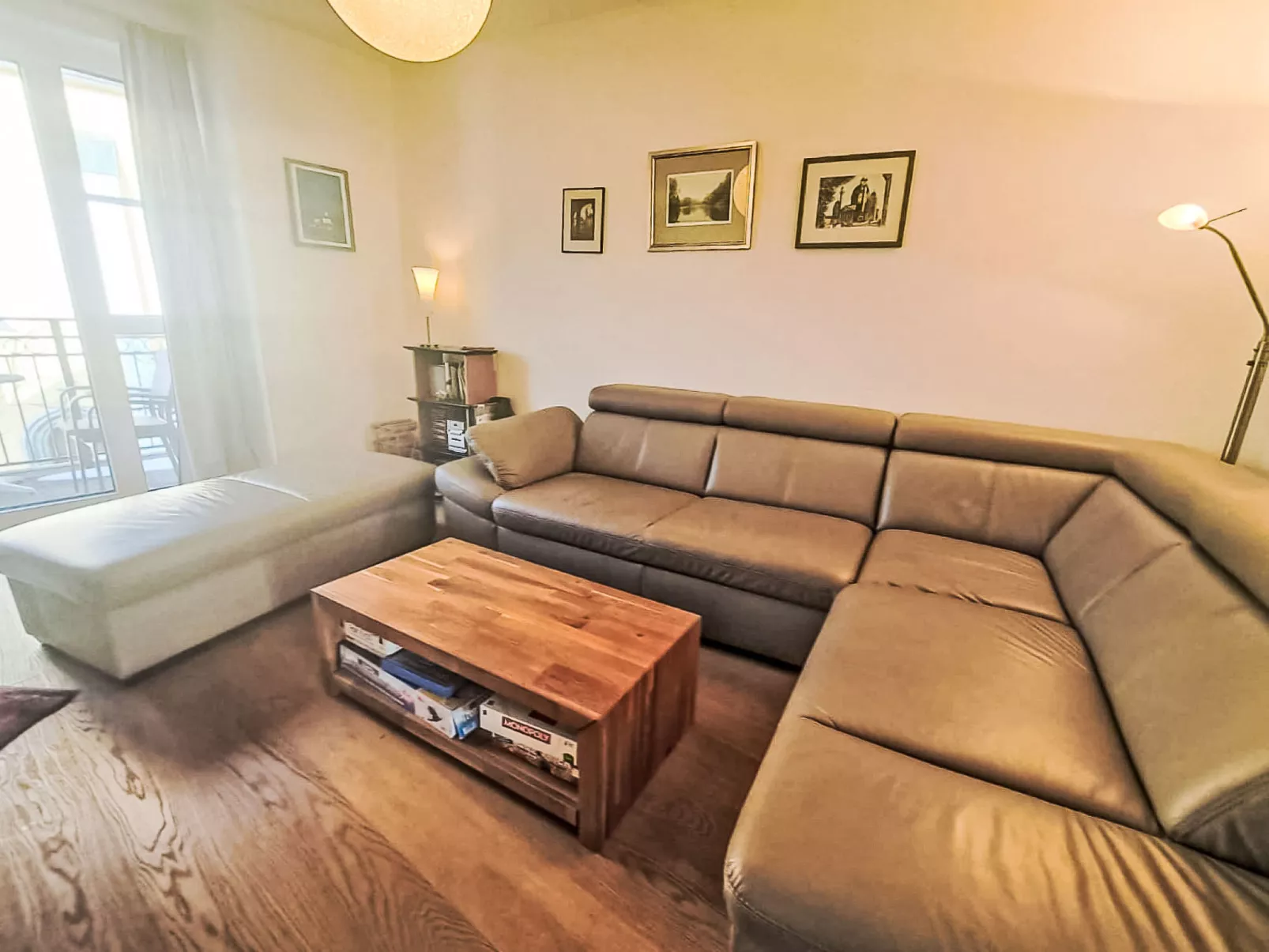 Dr. Adler Top 2 - Dedans