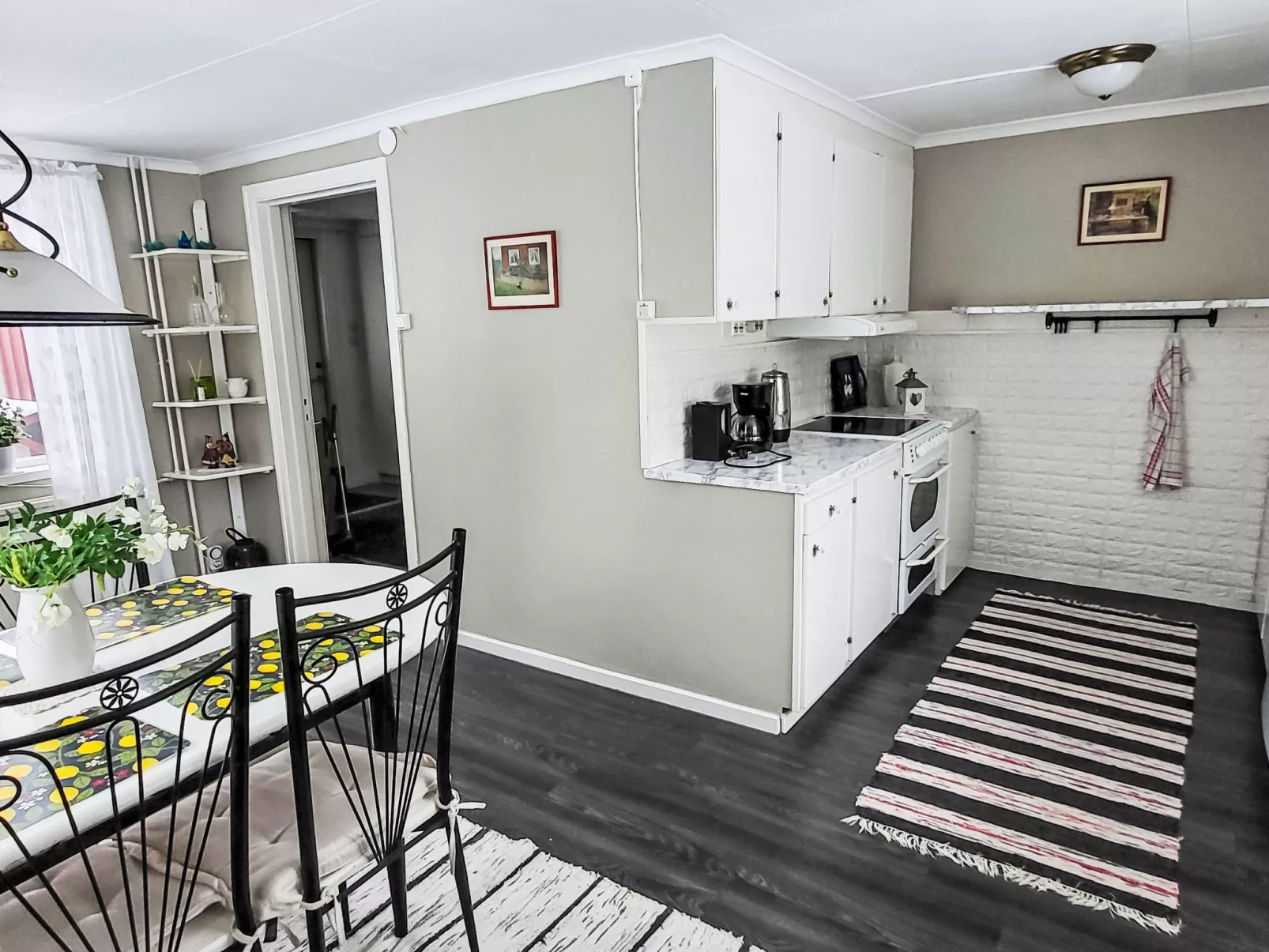 Äppelgården - Drinnen