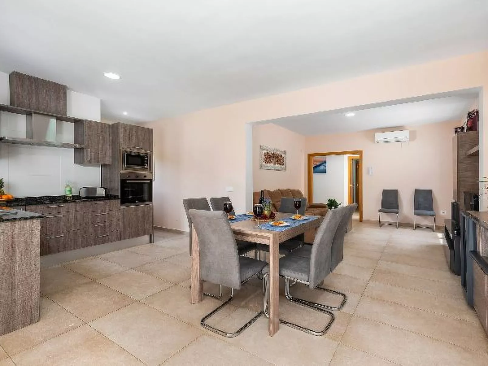 Villa Kobe - PlusHolidays - Image-tags.info