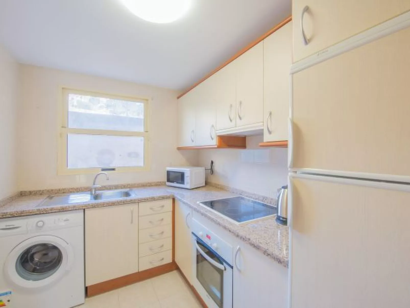 Apartment Zeus - PlusHolidays - Image-tags.info