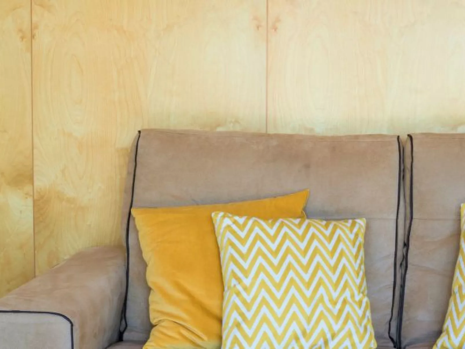 L'Orangerie - Inside