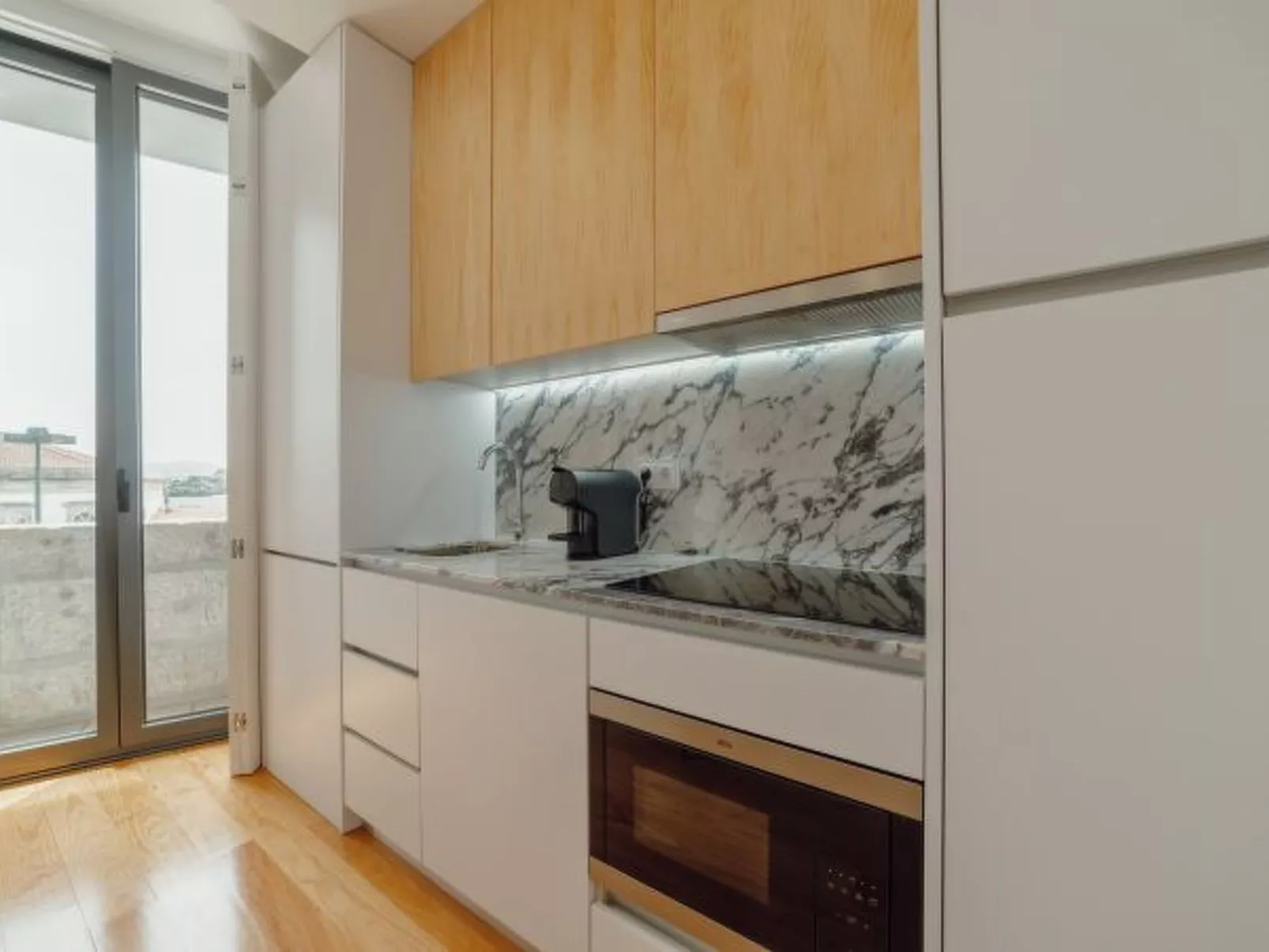 COURTYARD OPORTO DESIGN APARTMENT F - Inside