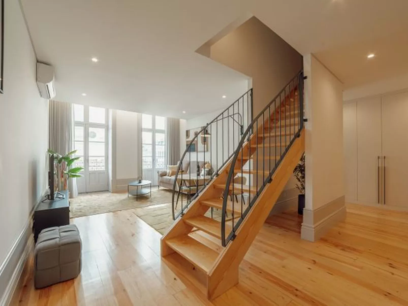 HEART OF PORTO APARTMENT E DUPLEX by VACATIONY - Dedans