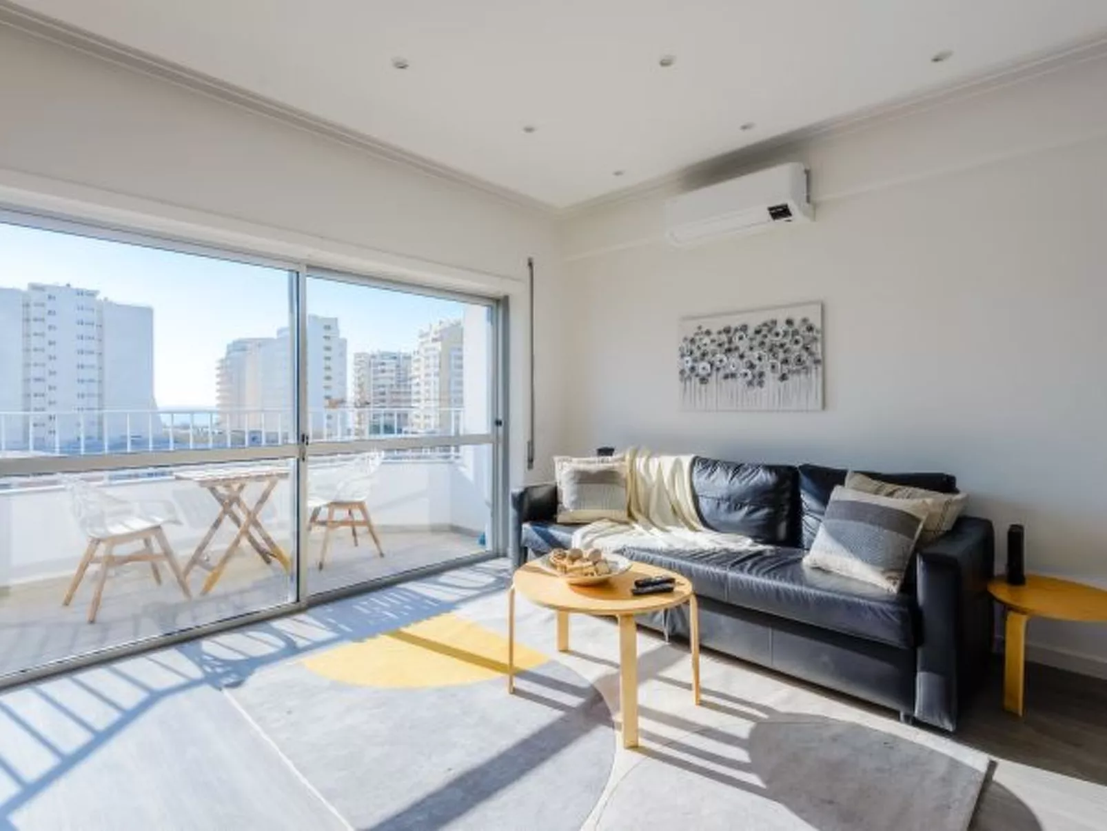 Solmonte at Praia da Rocha - Inside