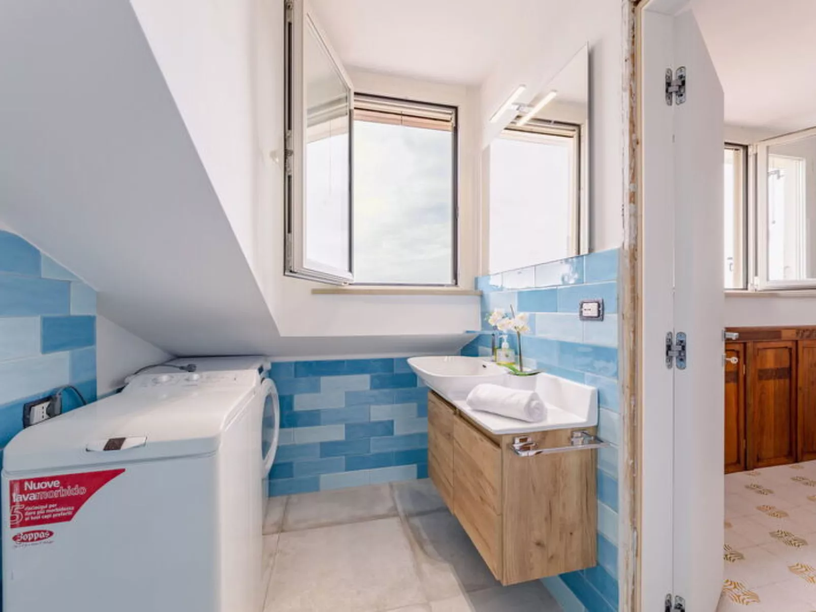 Conero Bluloft - Dedans