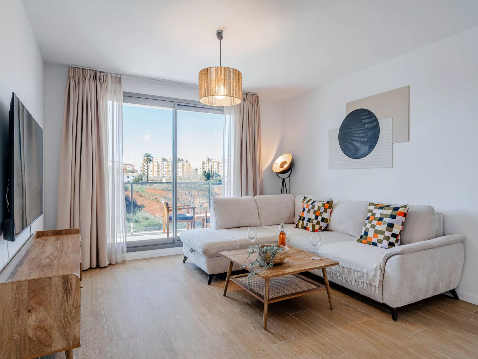 Marina Real III - Inside