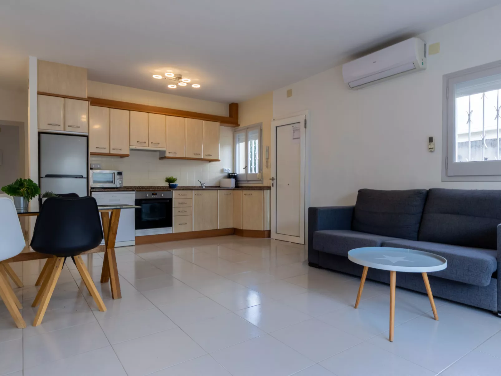 Higini Angles - Dedans