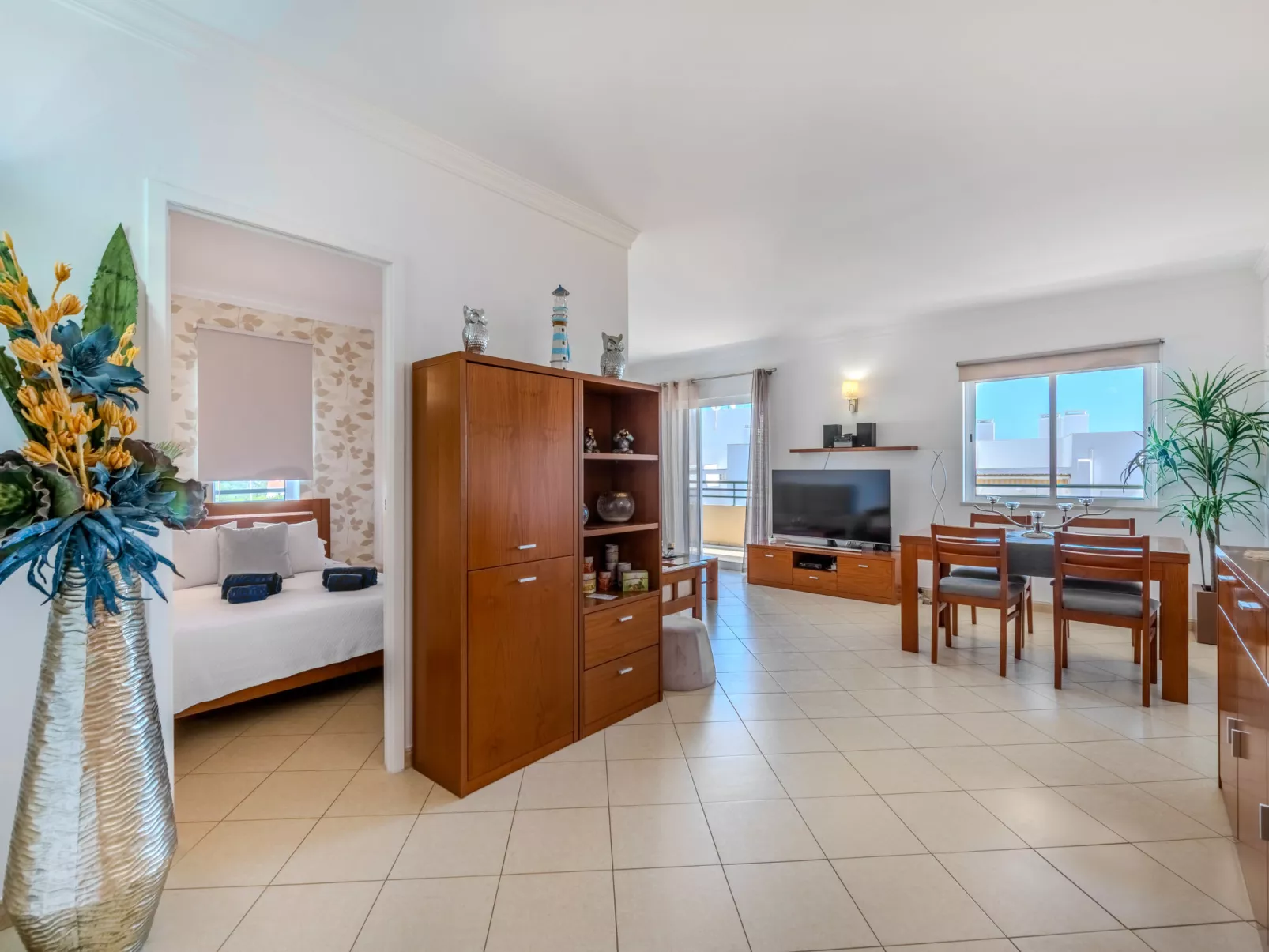 Cristina Inn - Inside