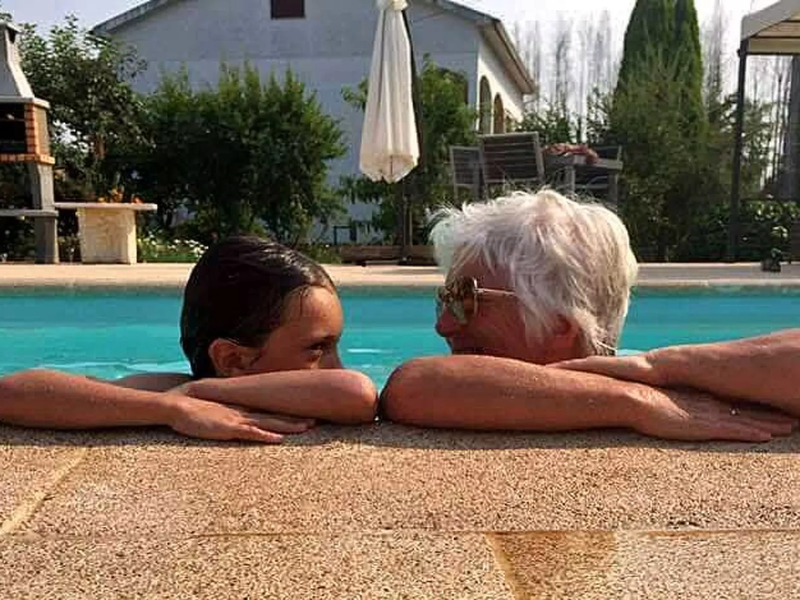 2-Zimmer-Wohnung beheizter Pool - Draußen