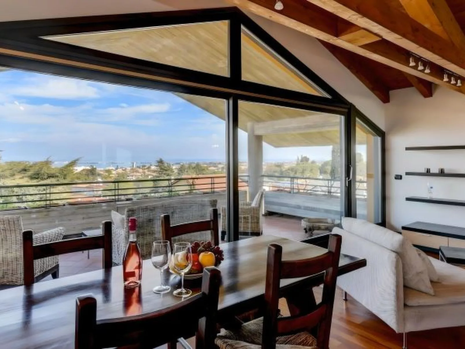 DesenzanoLoft Paradise Lake View - Image-tags.info