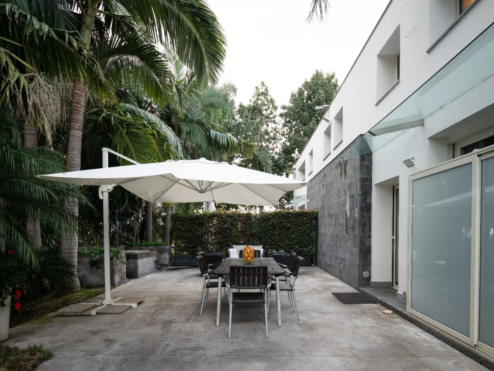 Villa Carlino White - Outside