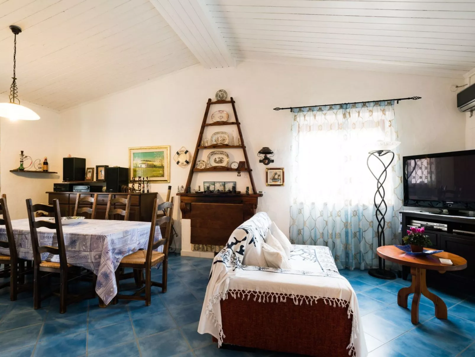 Haus in Calasetta mit Grill und Garten - Drinnen