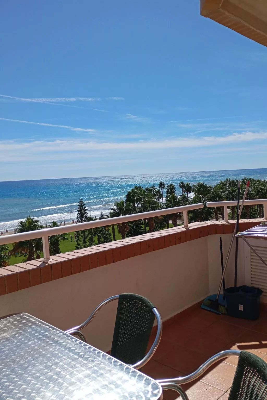 Wohnung Danesp - Frontal al Mar mit Blick auf den Pool - Image-tags.info