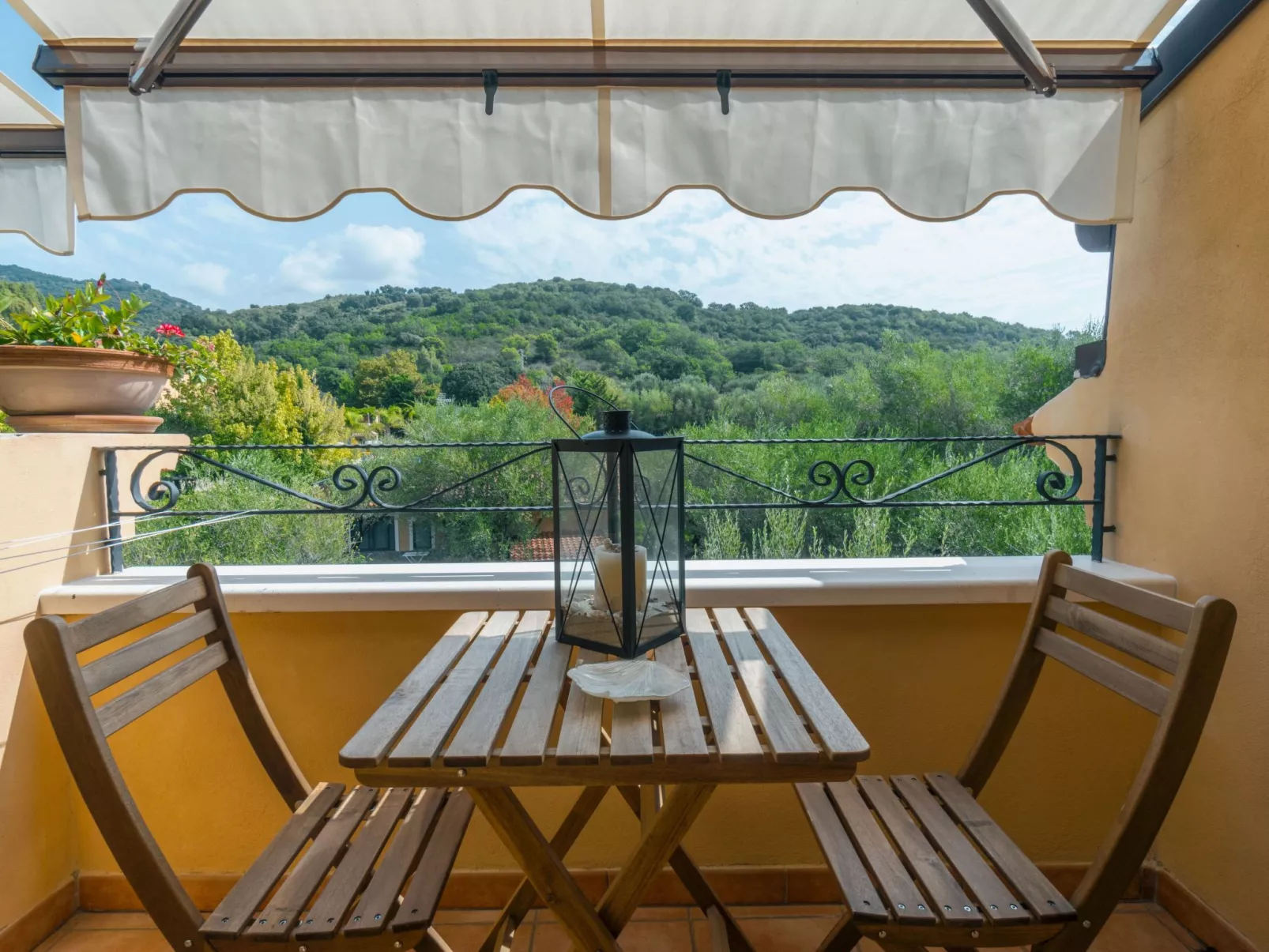 Gästezimmer der Villa Mirella - Draußen