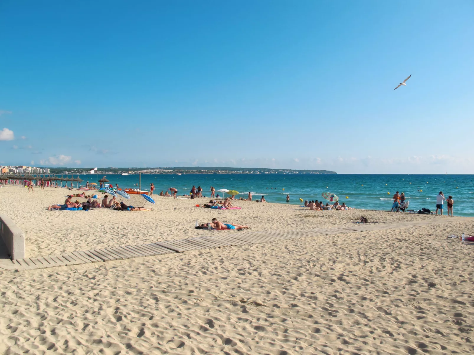 Villa con piscina y pista de tenis privada ideal para familias.  - WiFi Gratis - Area