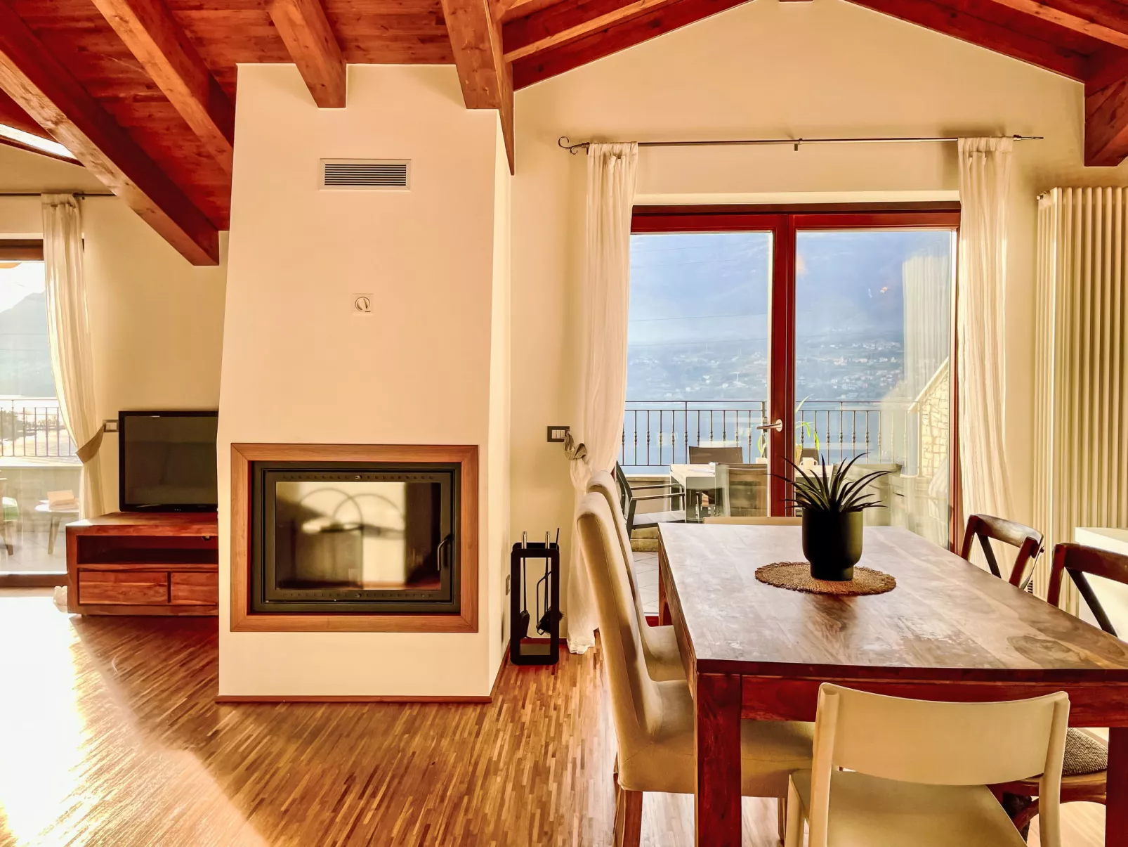 Lake View Penthouse - Dedans