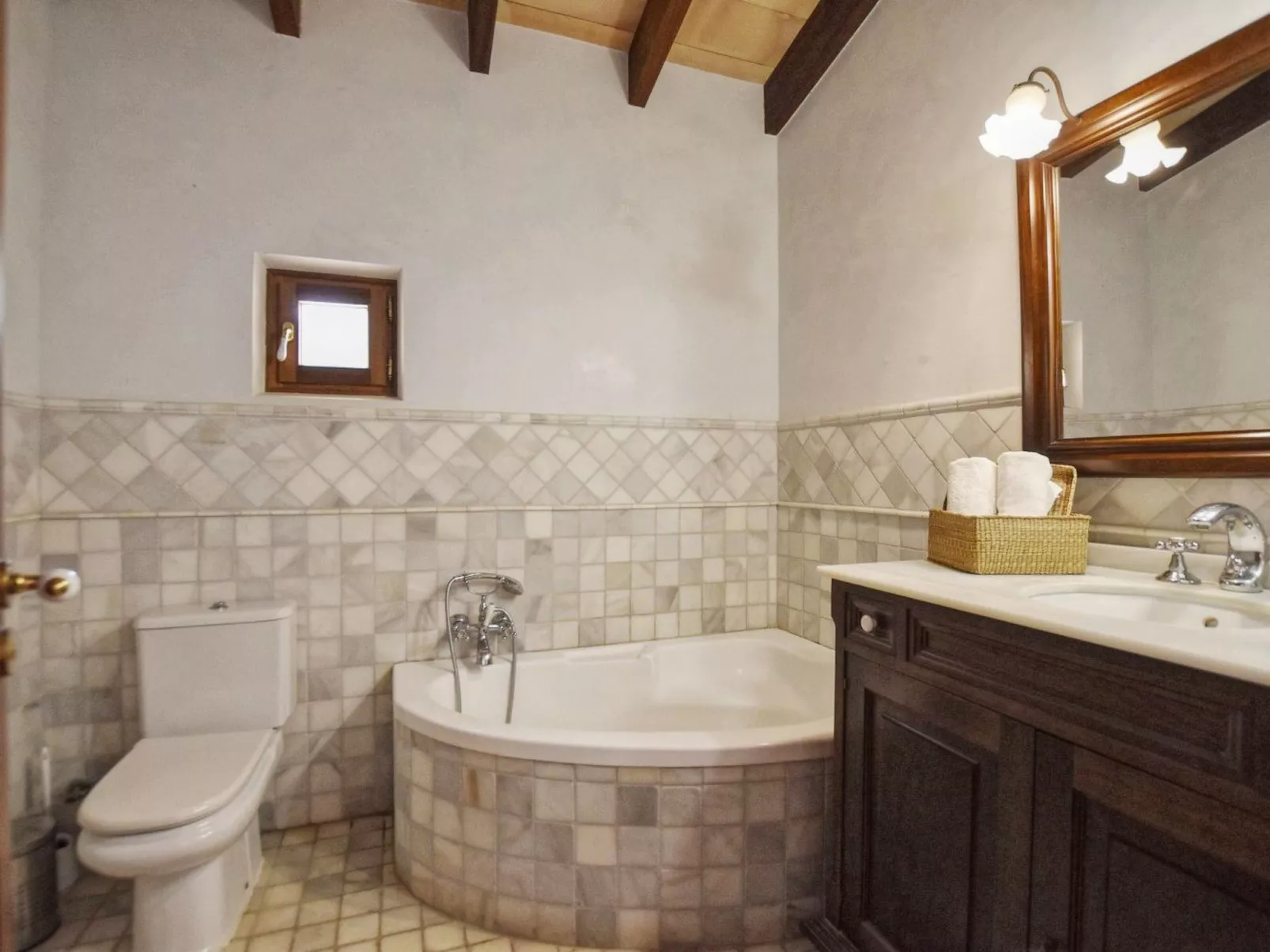 Villa mit eigenem Schwimmbad - Dedans