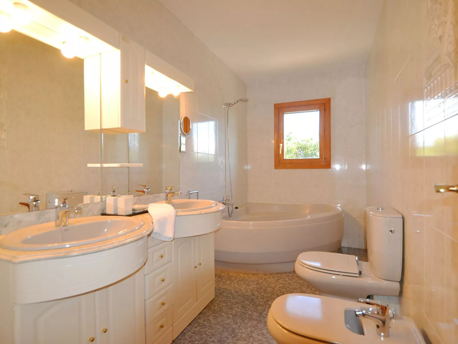 Wunderschön restauriertes Landhaus - Inside