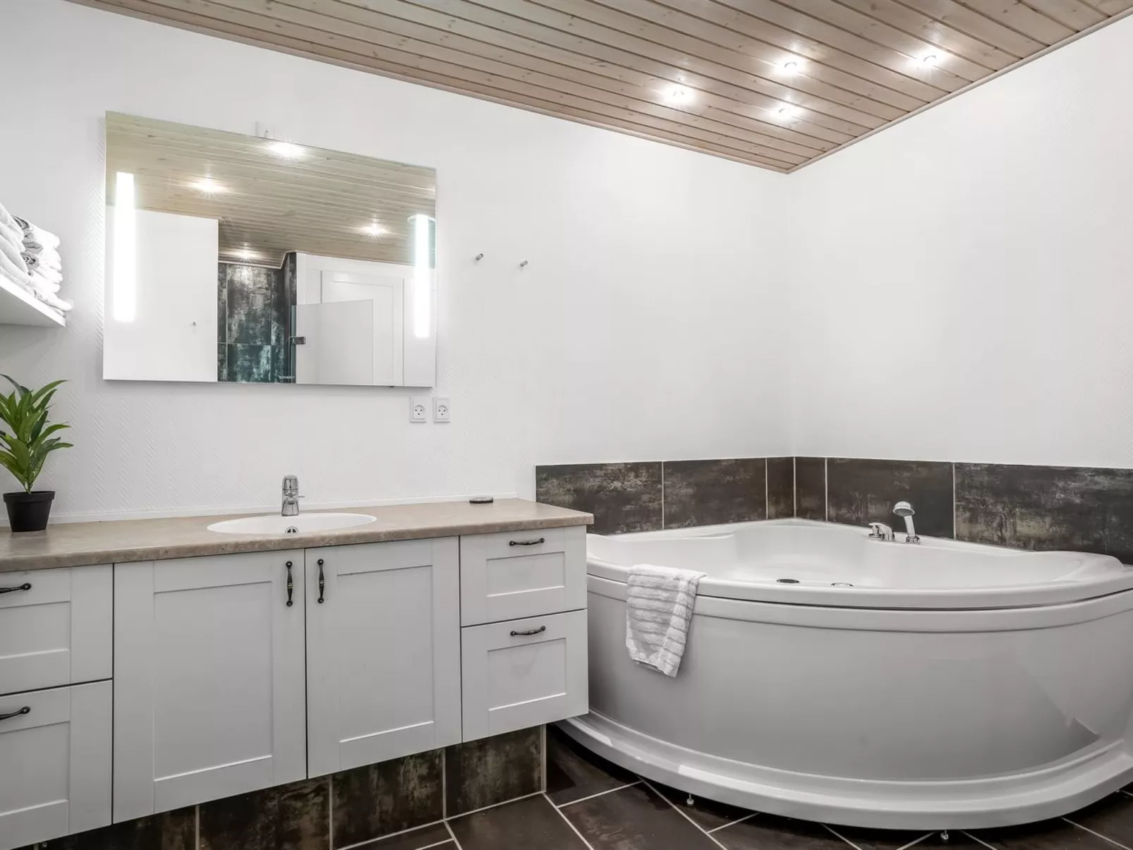 "Tofan" - 75m from the sea - Drinnen