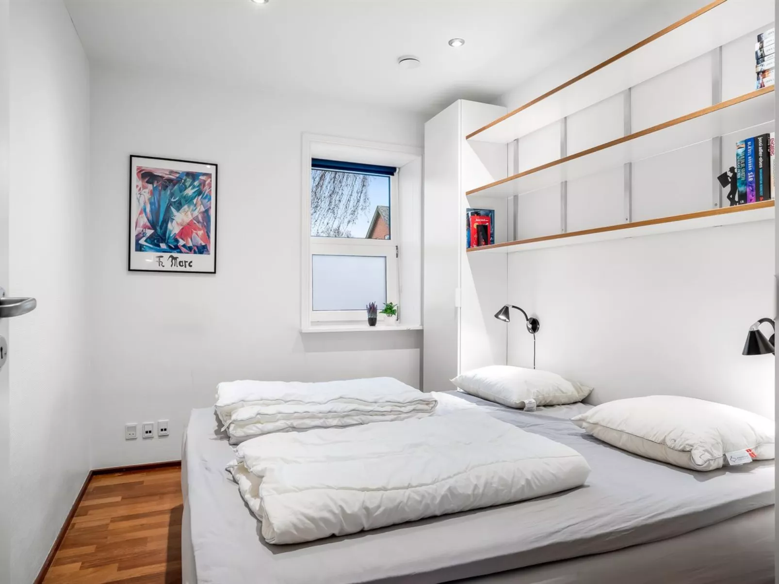 "Elene" -  from the sea - Dedans