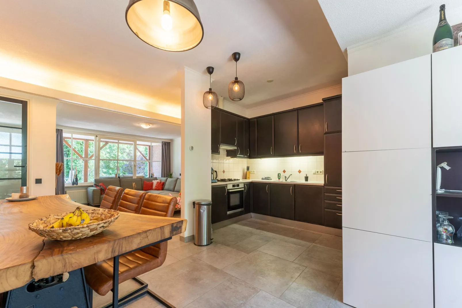 Vakantiewoning de Zwaluw-Dining room