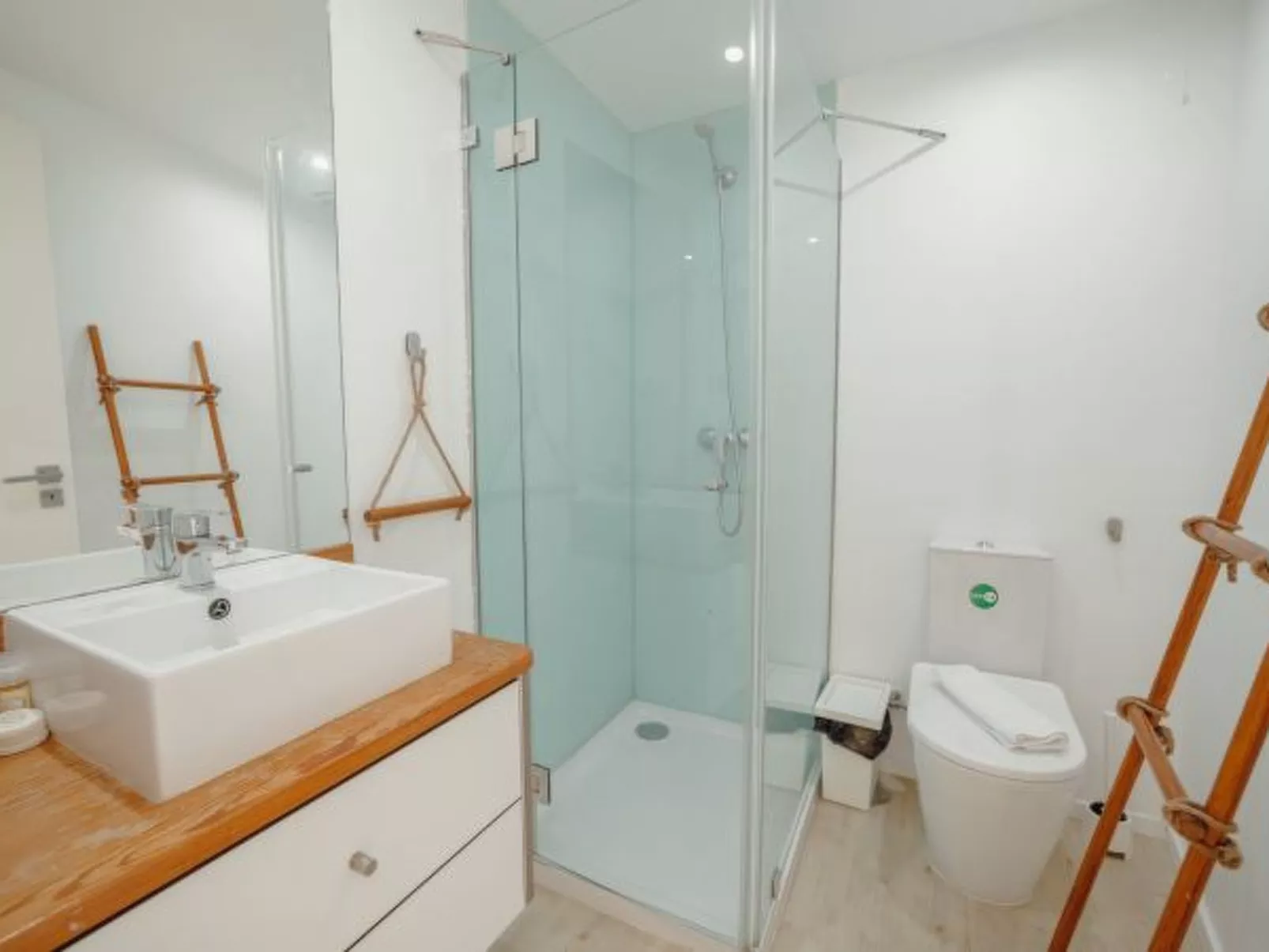 MEZZANINE STYLISH APARTMENT P by VACATIONY - Inside