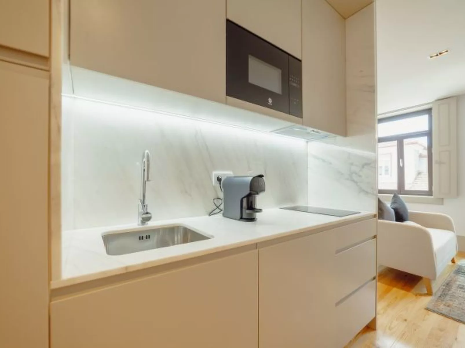 LEGACY OPORTO DESIGN APARTMENT H by VACATIONY - Inside