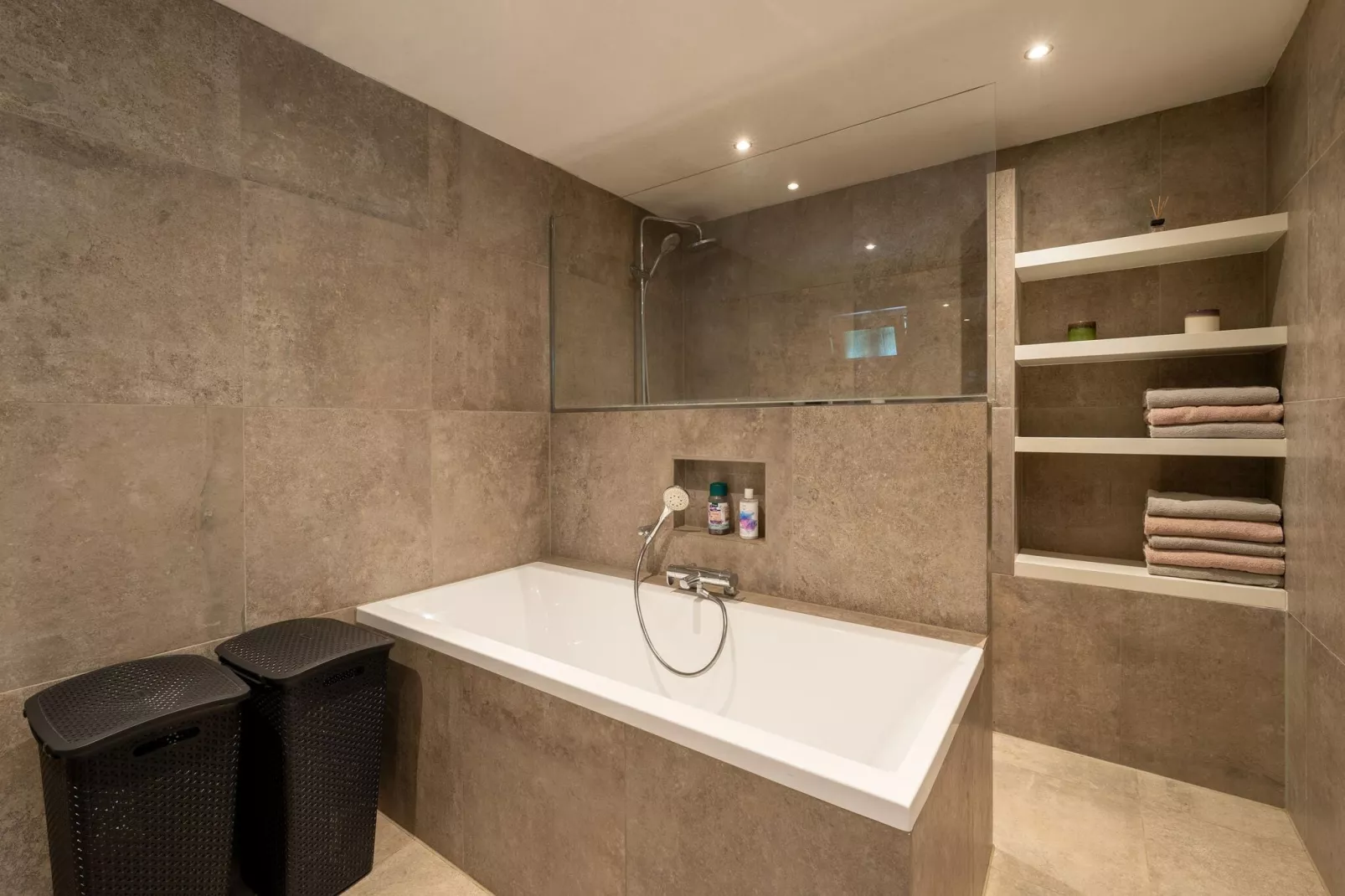 Vakantiewoning de Zwaluw-Bathroom