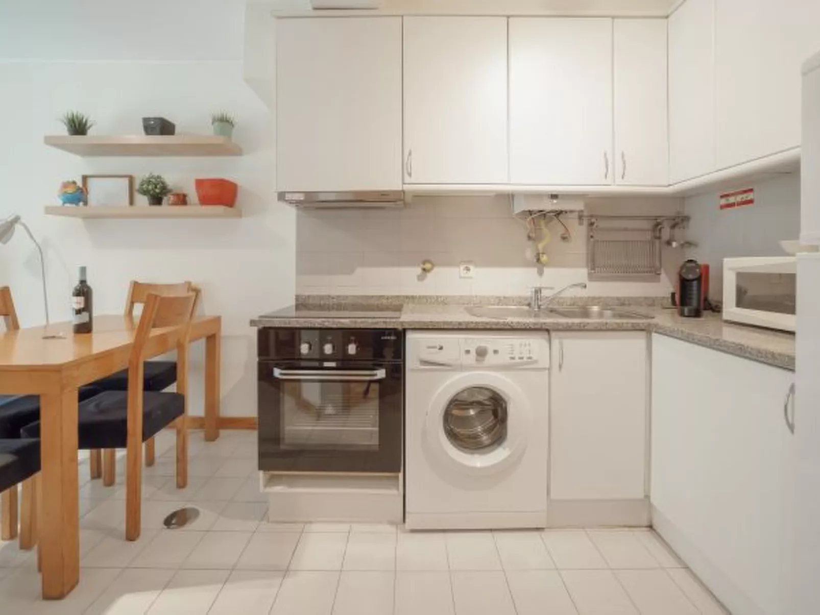 DOWNTOWN TRINDADE WITH TERRACE by VACATIONY - Drinnen