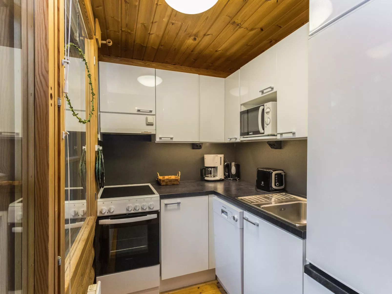 Levin ainola - Inside