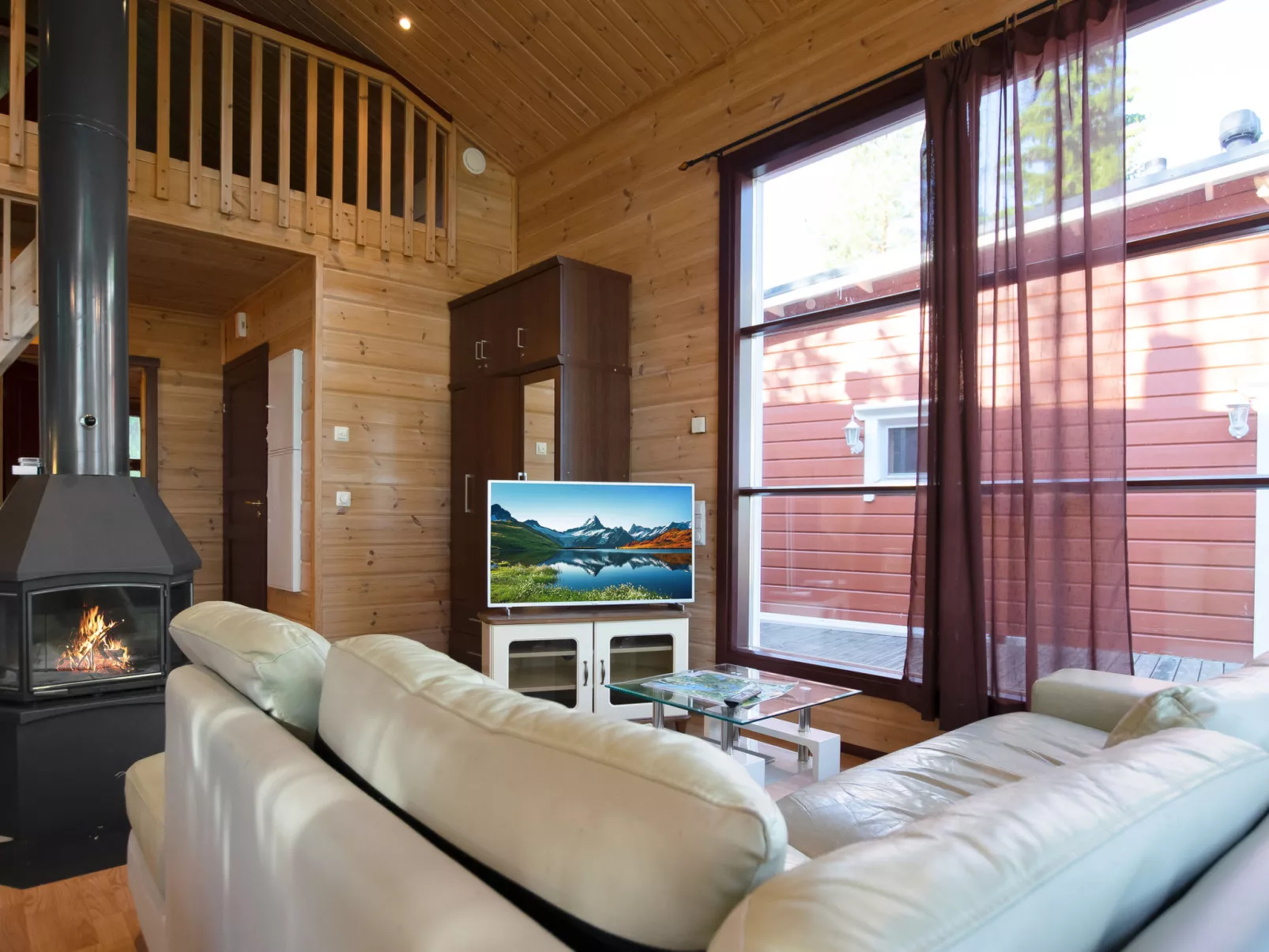 Tiirinniemi 27 a - Inside