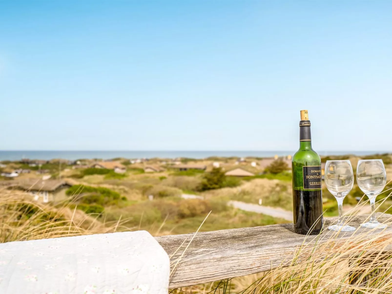 "Katri" - 500m from the sea - Outside